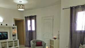 Luxury House | Living room | Flat-screen TV - Sol House (Mykonos)