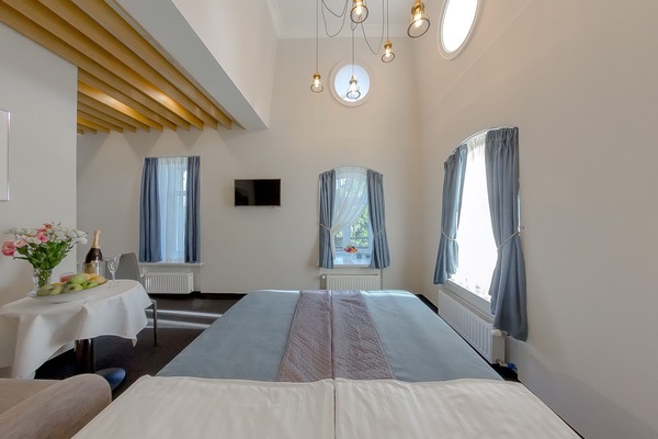 1 habitación, ropa de cama de alta calidad y minibar