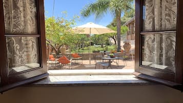 Quadruple Room | Terrace/patio