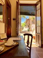 Quadruple Room | Minibar, desk, cribs/infant beds, free WiFi