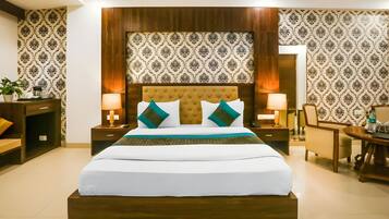 Deluxe tweepersoonskamer, 1 kingsize bed, toegankelijk voor mindervaliden, roken | 1 slaapkamer, lakens van Egyptisch katoen, luxe beddengoed