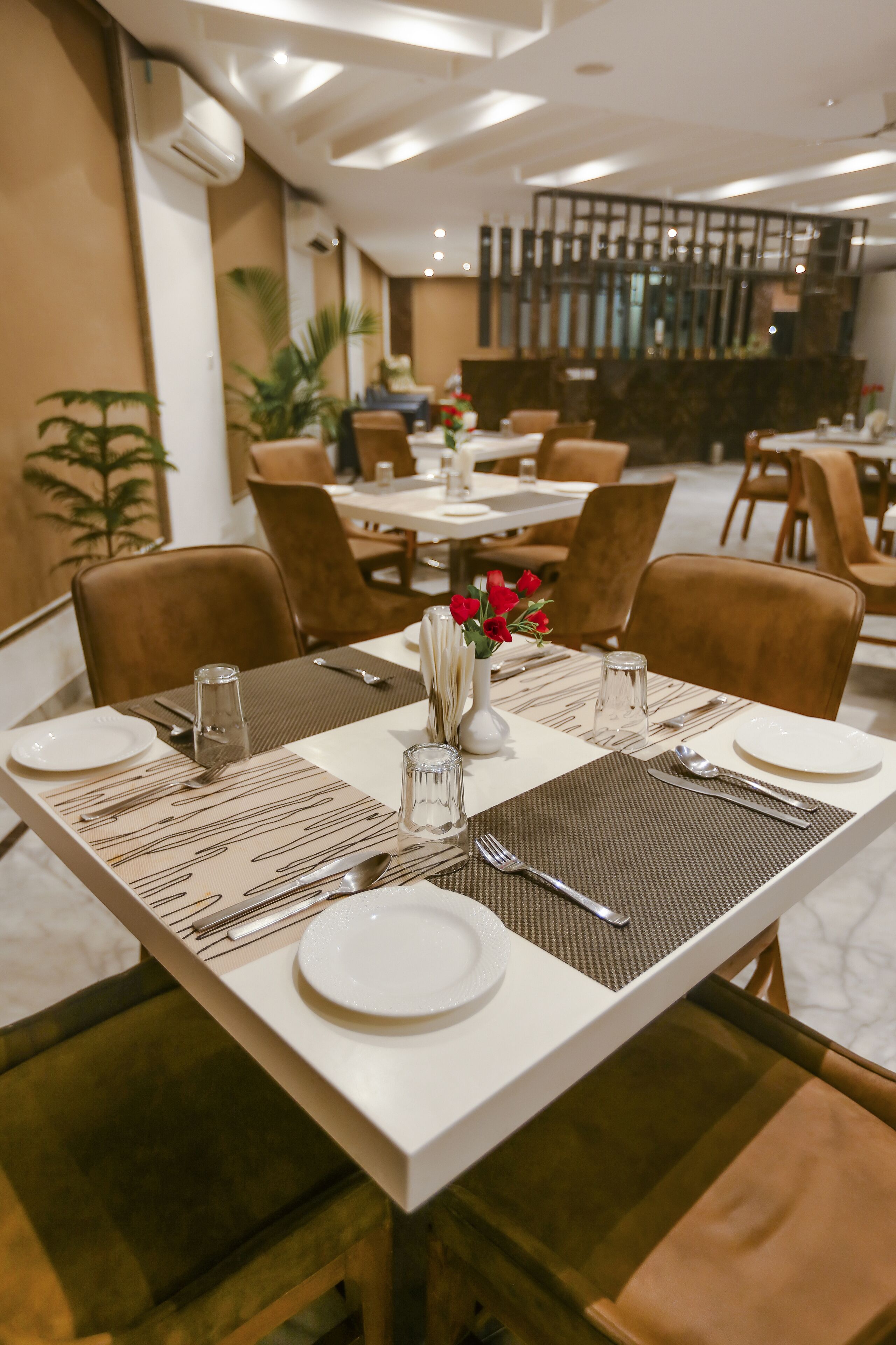 Photo - Hotel Almati Inn