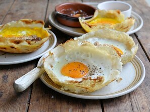 Daily local cuisine breakfast for a fee - Kottamba Yala Stay & Safari (Thissamaharama)