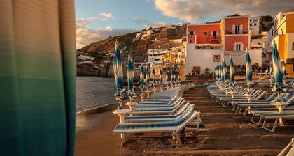 Beautiful house by the sea. 50 mt. beach. S. Angelo. Island of Ischia. Bay Naples-Capri