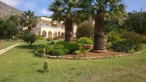 Exterior - Apartment “Old Hersonissos” (traditional village) (Griechenland)