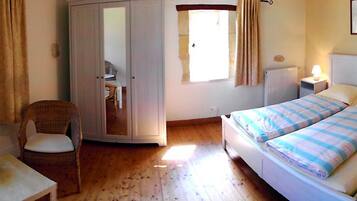 3 chambres, fer et planche Ă repasser, lit parapluie, Wi-Fi gratuit