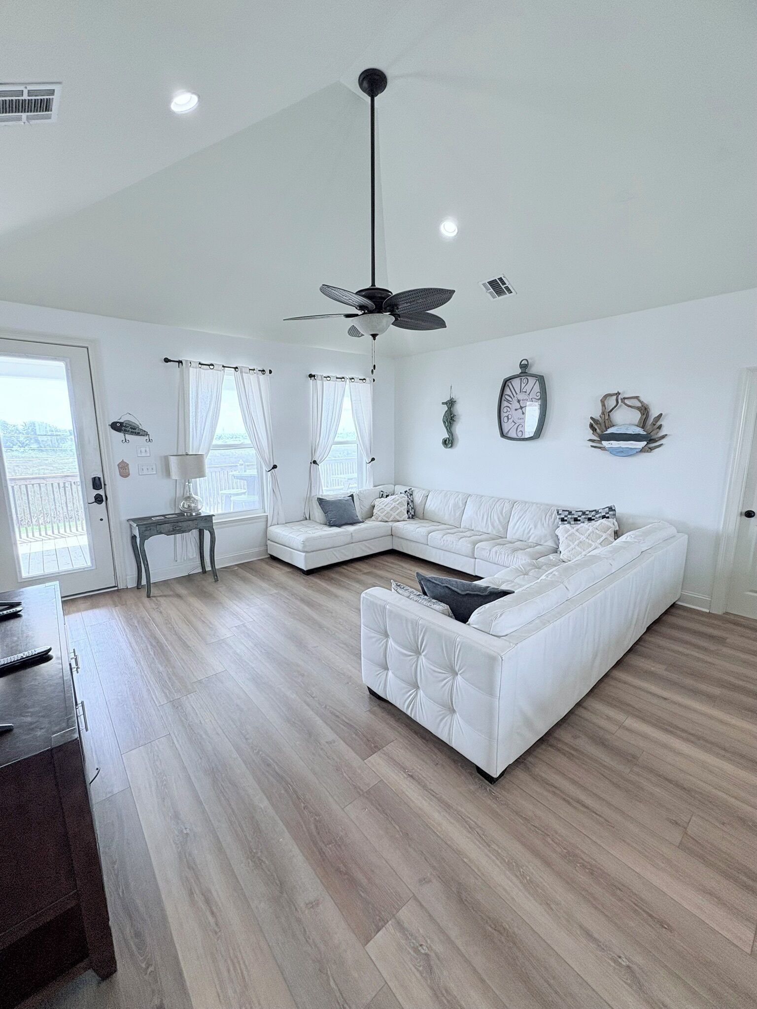 电视、DVD 播放器