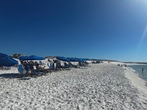 Beach nearby, sun-loungers, beach towels
