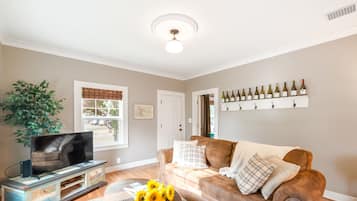 Smart TV, reproductor de DVD y libros