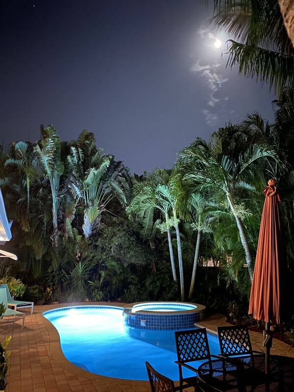 Piscine extérieure, piscine chauffée