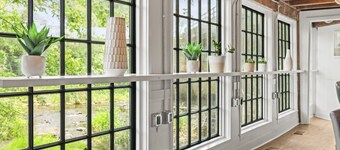 Sunny Studio APT Over Historic Westport Mill