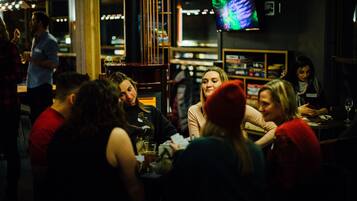 2 bares o lounges, bar en la azotea