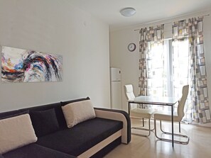 Apartment with Balcony | Living area | LCD TV - Beach House Split (Split)