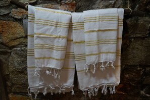 Design Room, 1 Bedroom, Garden Area | Bathroom