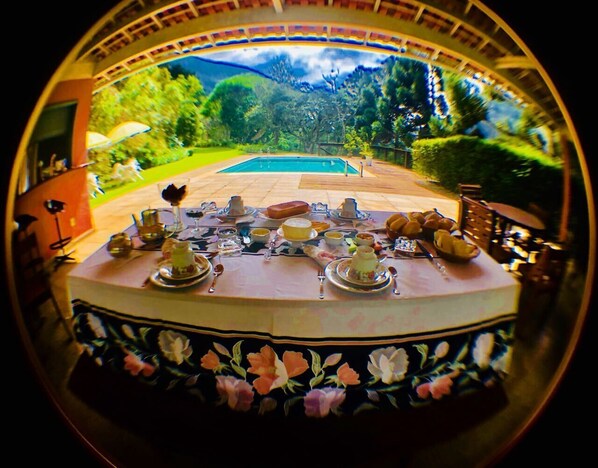 Breakfast buffet - Casa Fazenda Inglesa (Petrópolis)