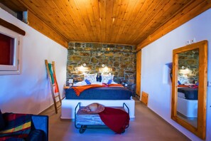 Private suite | Individually decorated, individually furnished, desk, blackout drapes - Myconian brothers (Mykonos)