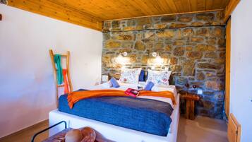 Private suite | Individually decorated, individually furnished, desk, blackout curtains