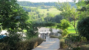 屋外ダイニングエリア