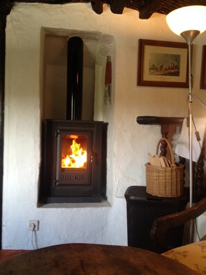 Interior - Hikers' cottage in green surroundings. Renovated in July 2023 (Santa Brigida)