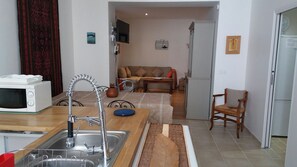 Interior - 3 star furnished comfortable, newly renovated, quiet historic center (Castellane)