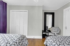2 bedrooms, desk, iron/ironing board, free WiFi