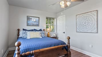 4 chambres, bureau, fer et planche Ă repasser, lit parapluie