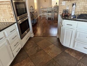 Fridge, microwave, oven, stovetop - Waterfront Retreat w/ Game Room, Dock & Pool Table (Mabank)