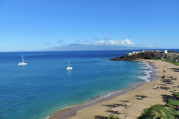 Kaanapali Beach, our resort golden beaches