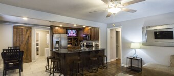 Utmerket beliggenhet - rett over gaten fra Expo Center! Soveplass til 10