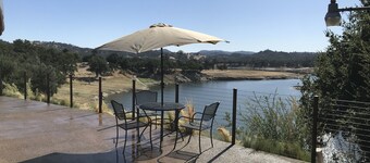 Lac avant avec rampe de lancement privé