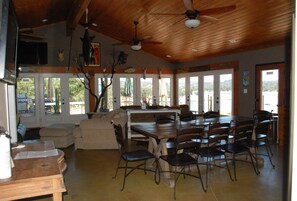 Dining - Lake front home private dock (Paso Robles)