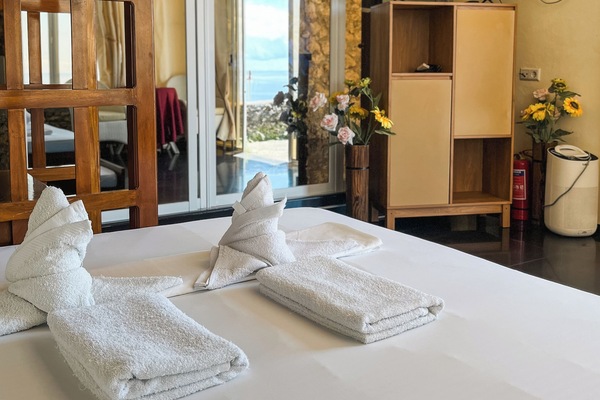 Comfort Studio, 1 Bedroom, Non Smoking, Ocean View | 1 bedroom, free WiFi, bed sheets