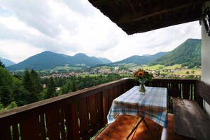 تناول الطعام بال خارج