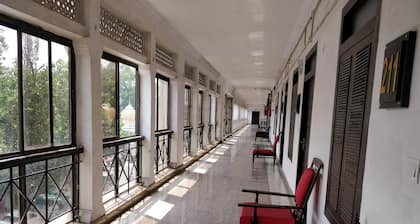 Central Hotel
