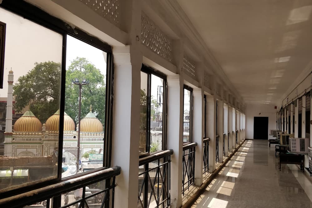 Central Hotel