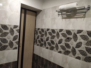 Shower - Central Hotel (Lucknow)