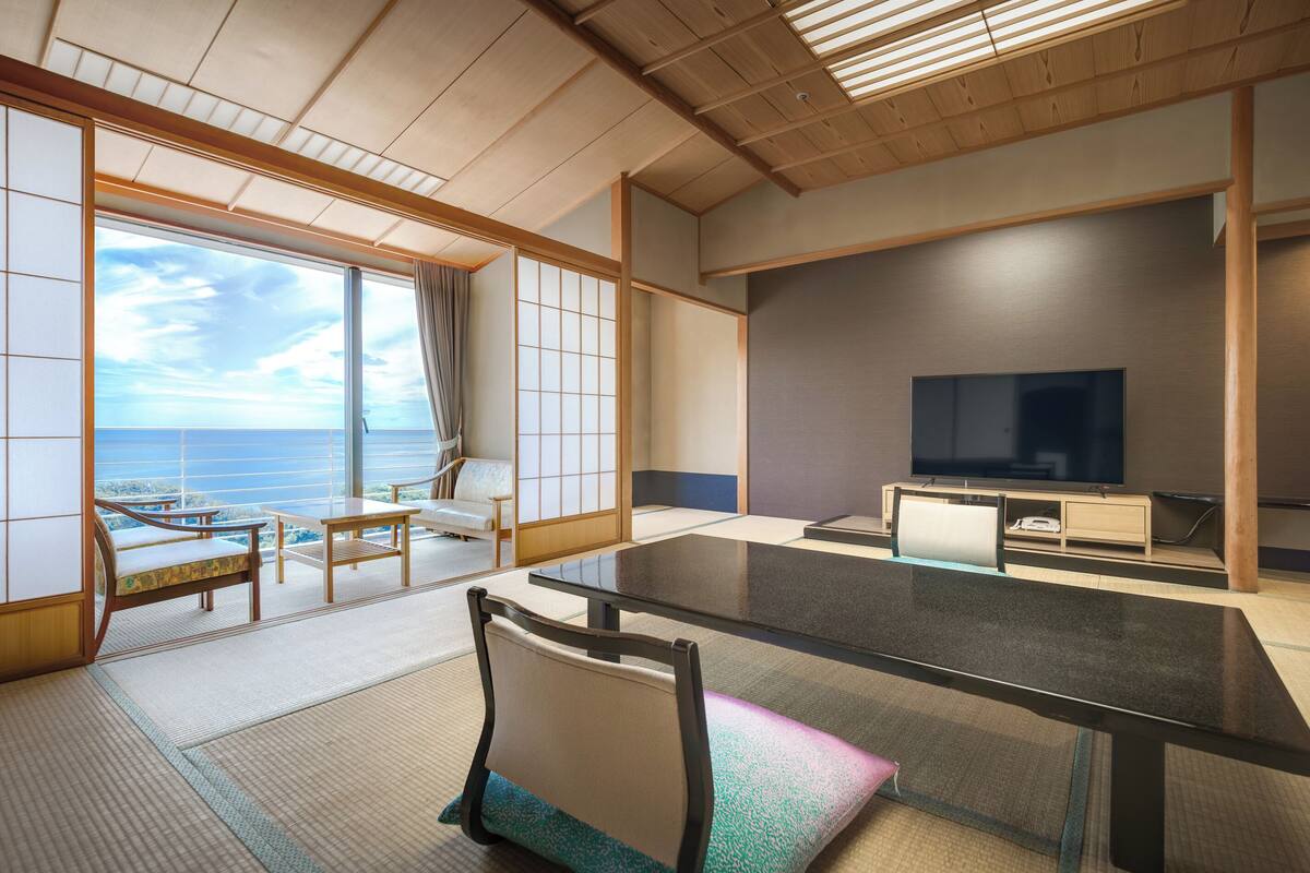 Minibar, coffres-forts dans les chambres, Wi-Fi gratuit, draps fournis