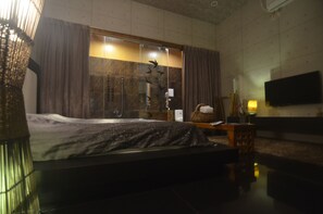 Deluxe Suite | Premium bedding, soundproofing, rollaway beds - Moonlight Hall (Yuchi)