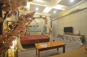 Suite Deluxe | Ropa de cama de alta calidad y sistema de insonorización