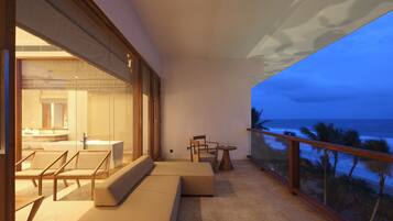 Design Suite, Balcony, Ocean View | 1 bedroom, premium bedding, minibar, in-room safe