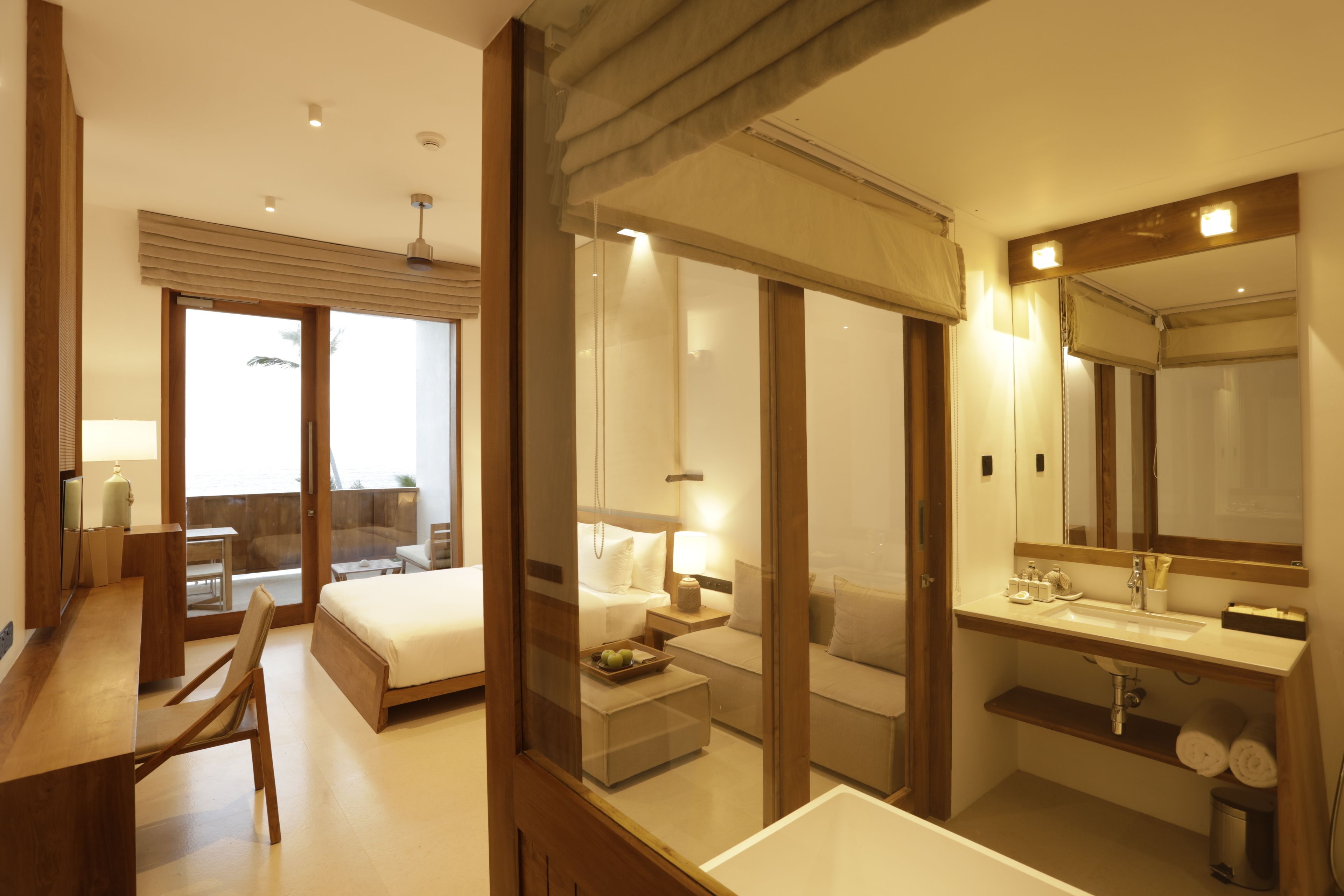 superior double room, 1 king bed, balcony, ocean view | 1 bedroom, premium bedding, minibar, in-room safe