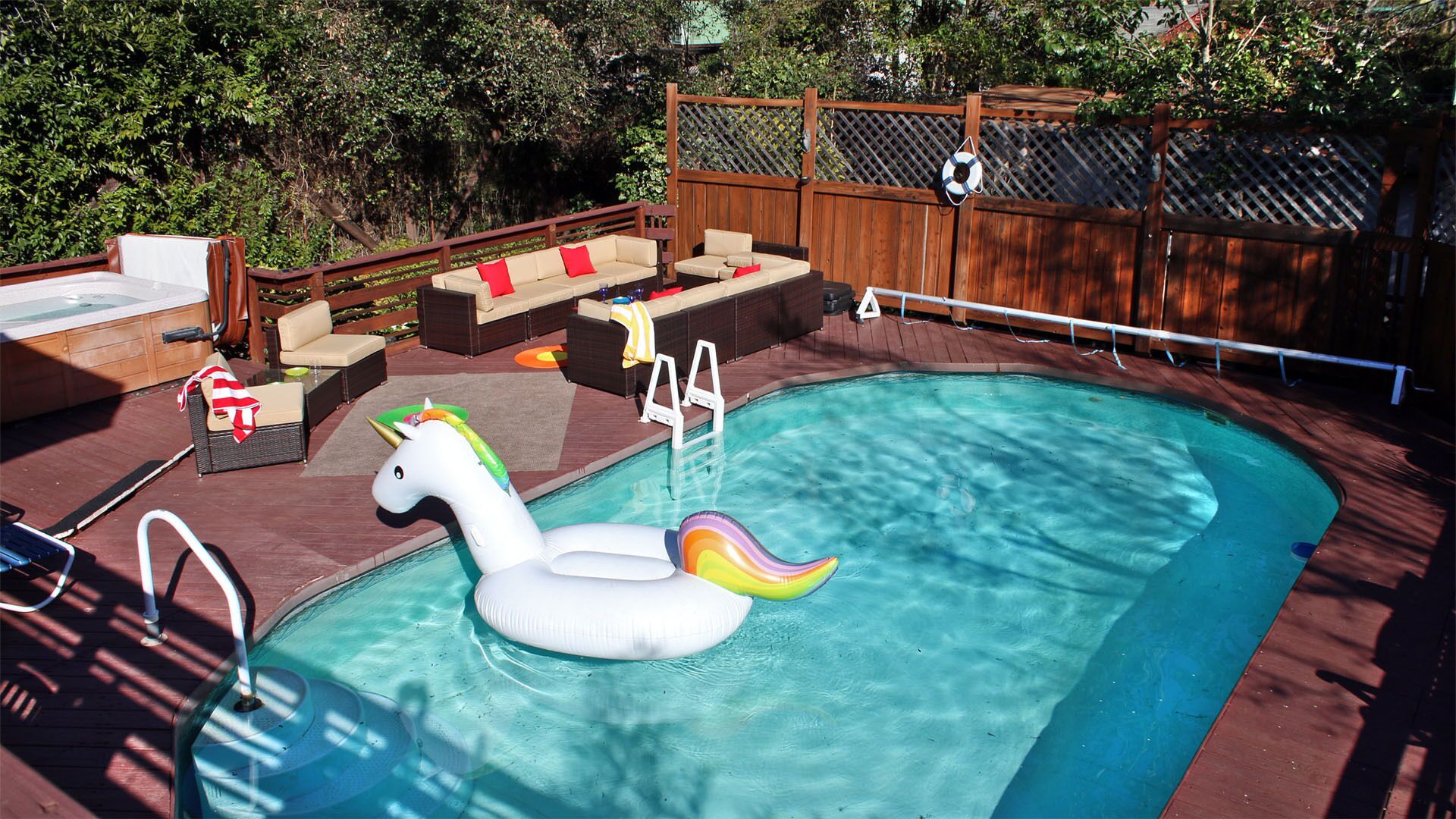 Retreat to Rise and Shine! Pool, Hot Tub, Walk to Drake's Beach! Game Room!
