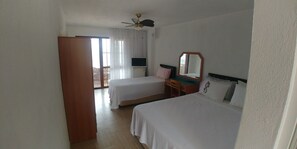 Desk, iron/ironing board, free WiFi - Kastro Konak Boutique Otel (Gökçeada)