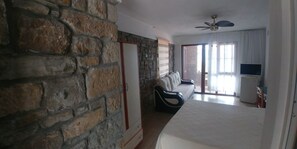 Deluxe Room | Desk, iron/ironing board, free WiFi - Kastro Konak Boutique Otel (Gökçeada)