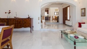 Living area - Villa Aphrodite (Platanias)