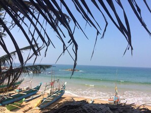 Private beach - villa crocodile beach (Hikkaduwa)