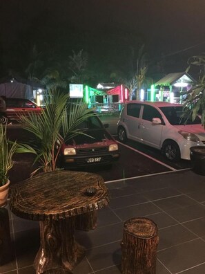 Bãi đậu xe miễn phí 