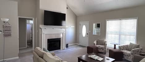 Smart TV, fireplace, Netflix, Hulu