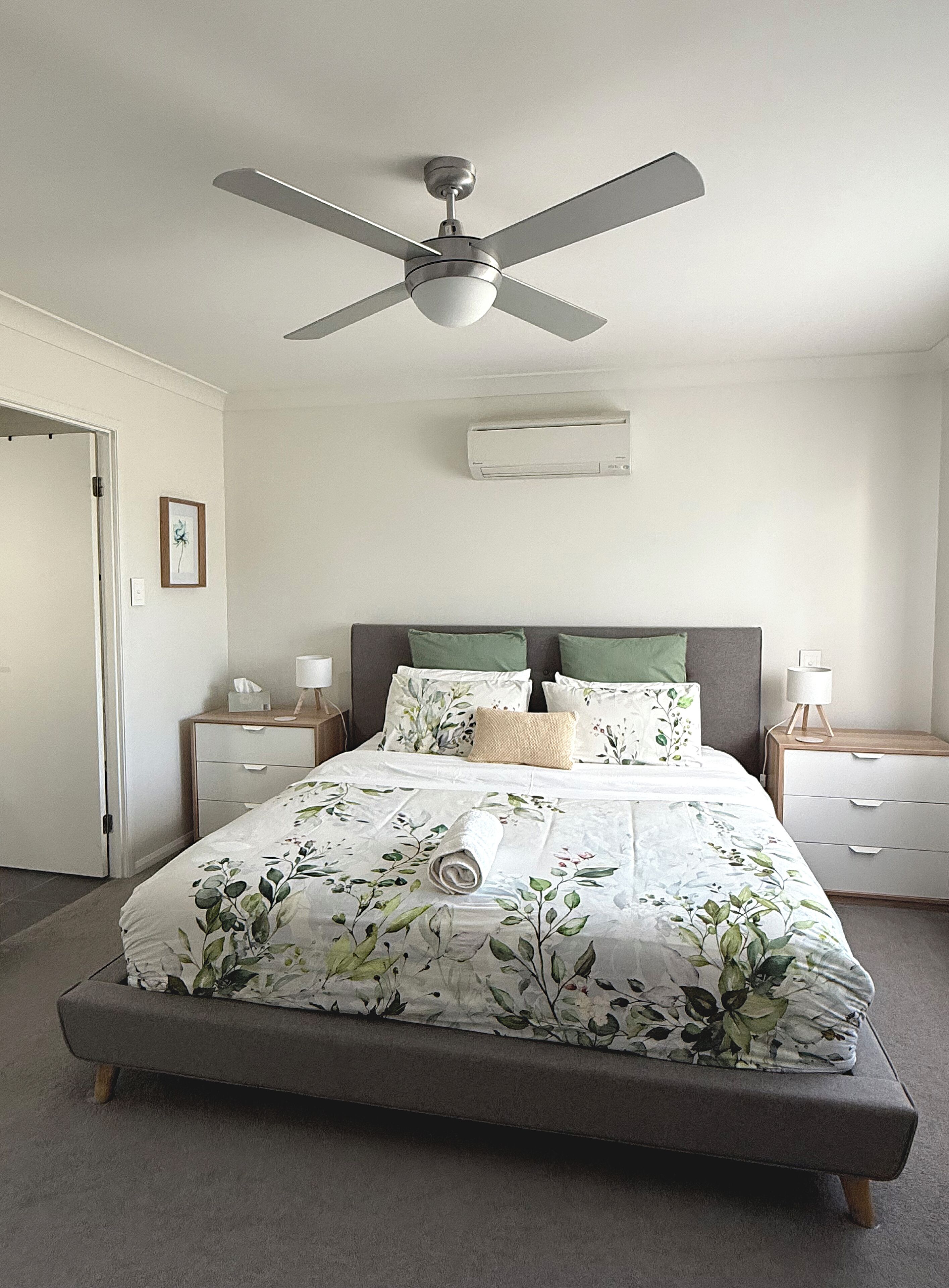 3 bedrooms, iron/ironing board, travel cot, free WiFi