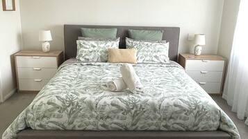 3 bedrooms, iron/ironing board, travel crib, free WiFi